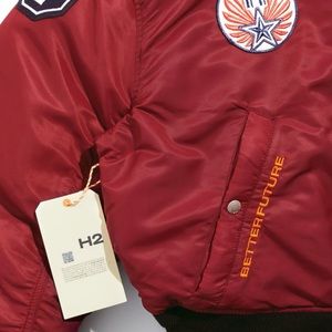 Reversible bomber jacket